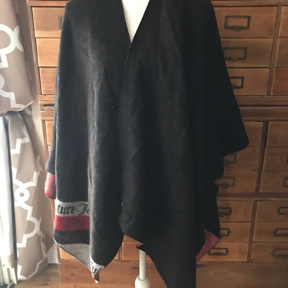 Juicy Couture Womens Warm Black Red Poncho Luxury Acrylic Gold Pin One Size cape